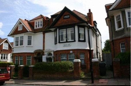 Beachy Rise Eastbourne Exterior photo
